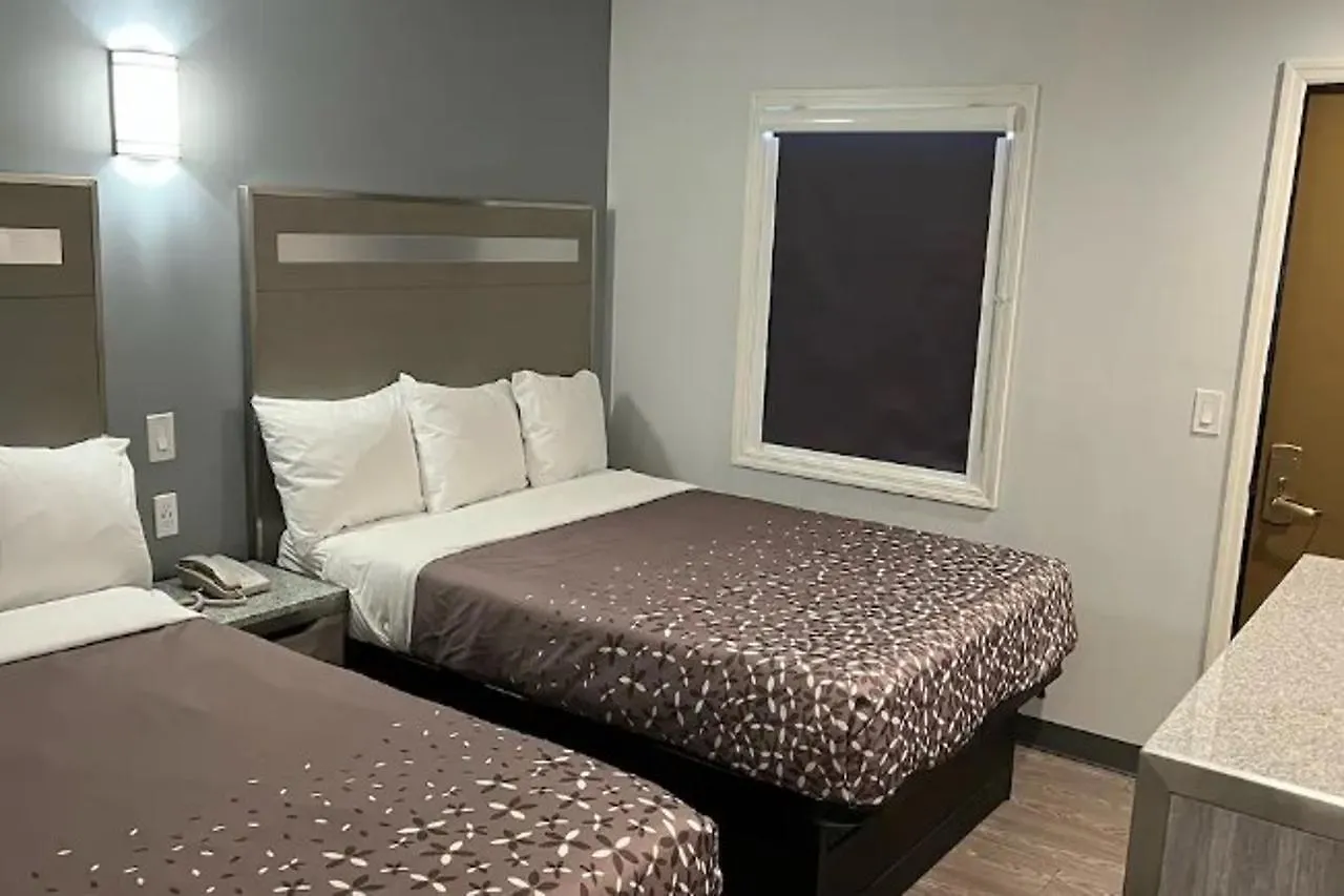 112 Motel 메드퍼드 호텔