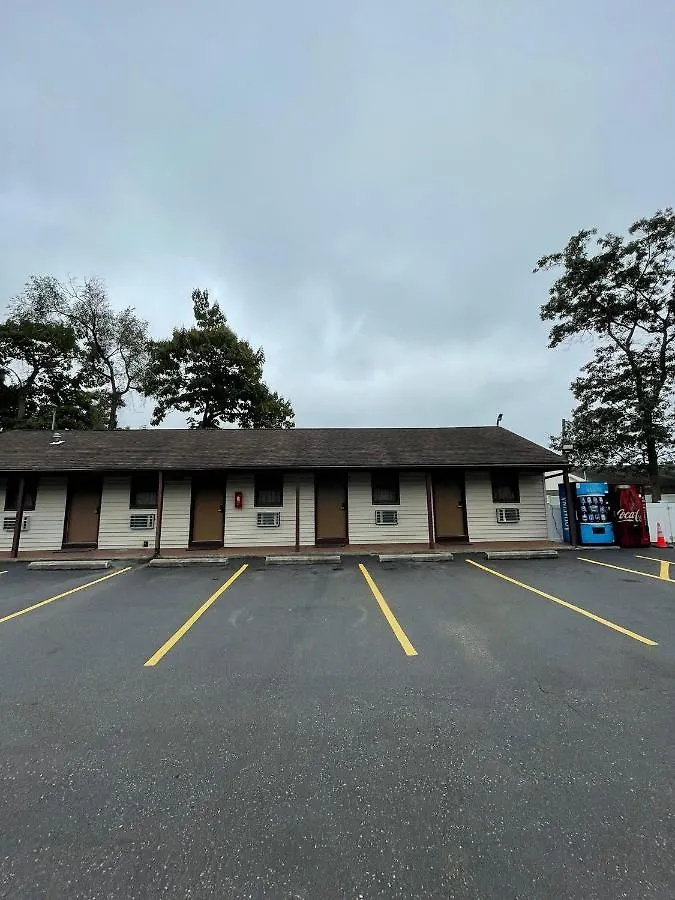 112 Motel Medford 3*,